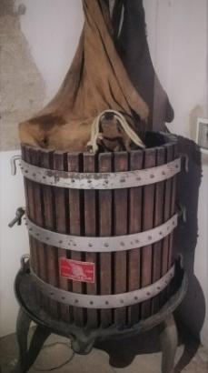 Torchio manuale per uva