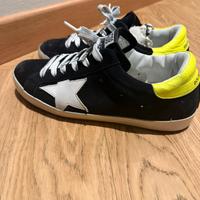 Scarpe Golden Goose modello Superstar