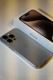 Iphone 15 pro max 256gb come nuovo trattabile