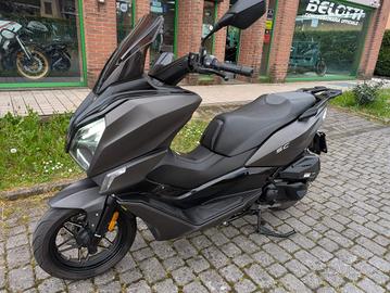 Scooter usato 300