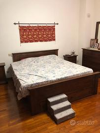 Camera da letto completa in legno massello