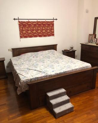 Camera da letto completa in legno massello