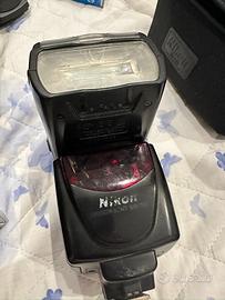 FLASH NIKON SB 700