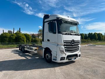 Mercedes 2542 2017 massima lunghezza Scarrabile