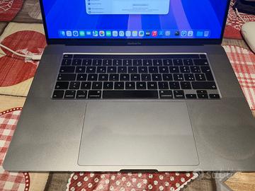 MacBookPro 16" i7 TOUCHBAR (MacBookPro16,1 - 2021)
