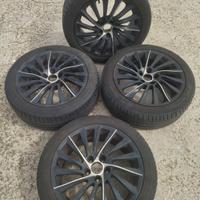 Cerchi in lega 17" pollici