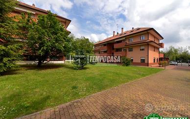 SPLENDIDO ATTICO DI 4 LOACLI SU DUE LIVELLI A RESC