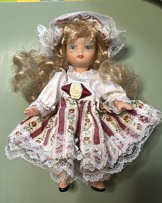 Bambola in porcellana 20cm