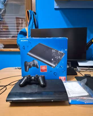 PS3 Super Slim 12GB con Controller Cavi e Libretti