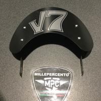 Parabrezza con tabella portanumero V7