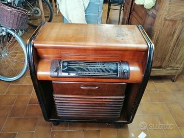Radio Marelli a valvole  350 €