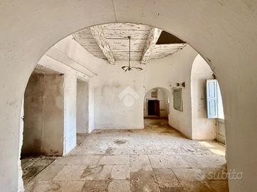 CASA DI CORTE A LOCOROTONDO