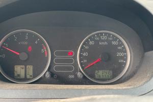 Auto ford fiesta 2004