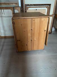 Mobile per macchina da cucire