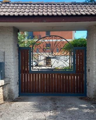 Grazioso appartamento con terrazza e posto auto