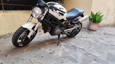 Ducati Monster 696 depo A2