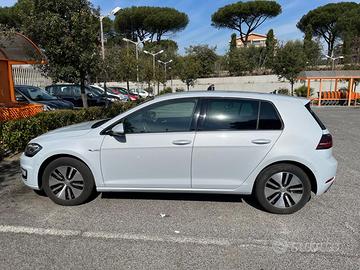 Volkswagen golf elettrica