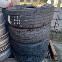 gomme 225/60R17  99v