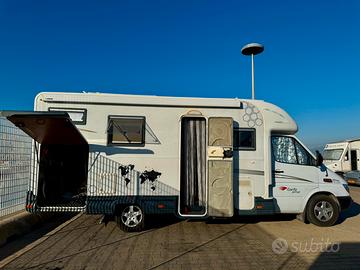 Camper Semintegrale Mercedes litio