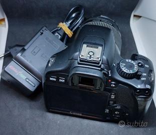 Canon EOS 550D + obiettivo 18-55 IS II