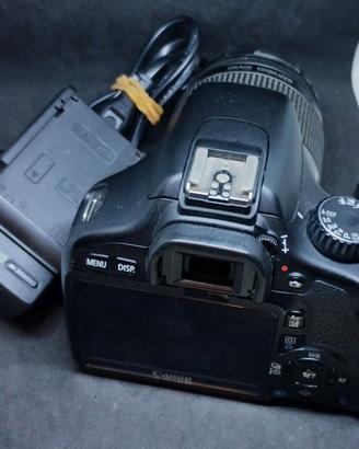 Canon EOS 550D + obiettivo 18-55 IS II