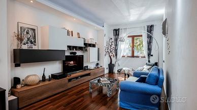 Appartamento di 120 m² con 3 locali e box auto a T