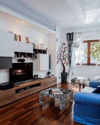 Appartamento di 120 m² con 3 locali e box auto a T