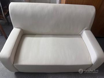 Divano a due posti
