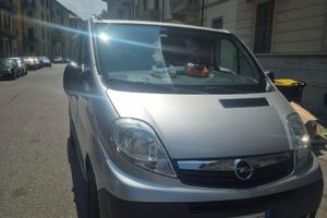 Opel vivaro 1.9 tdi gancio traino