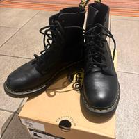 Dr. Martens n.39