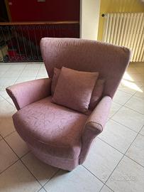 Coppia di poltrone avvolgenti