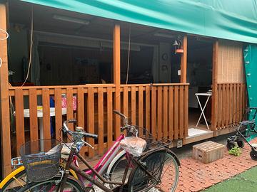 Bungalow più roulotte