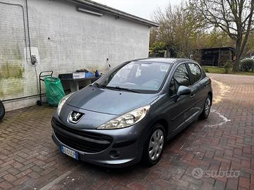 Peugeot 207 1.4 HDi 70CV 5p. ONE Line IDONEA PER N