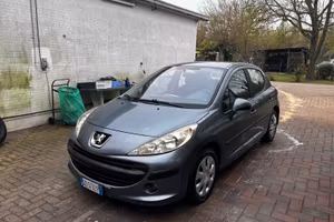 Peugeot 207 1.4 HDi 70CV 5p. ONE Line IDONEA PER N