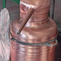 Alambicco distillatore da 95 litri a serpentina.
