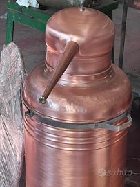 Alambicco distillatore da 95 litri a serpentina.