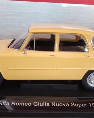 ALFA ROMEO GIULIA NUOVA SUPER GIULIA MCG 1:18 