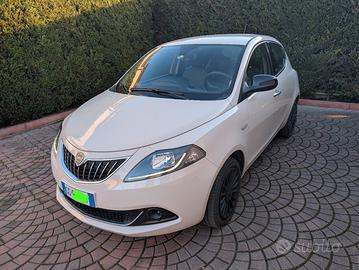 lancia y Hybrid 16 Mila km unicoproprietario