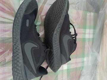 Nike Revolution nere cm NUOVE
