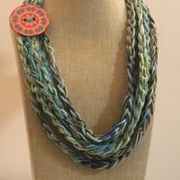 Collana in cotone uncinetto