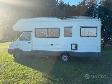 Camper mansardato rimor 590