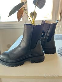 Stivaletti neri con plateau - LOOK CHUNCKY