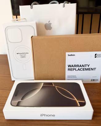 iPhone 16 Pro Max 256 GARANZIA + Kit