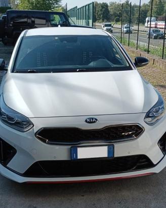 Kia Proceed GT 1.6-T-GDI 204 CV DCT