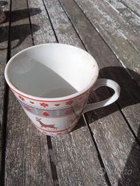 Tazzine natalizie per affè con piattini