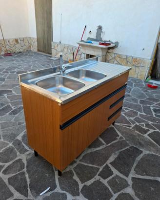 Lavandino con mobile