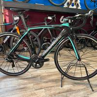 BIANCHI OLTRE XR4 TG.M..."prezzo trattabile"