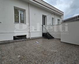 Pressi Sperone quadrivani in villa con terrazzo