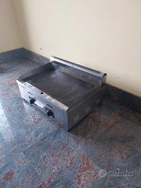 Kebab, griglia a gas,bilancia,macchina per pasta