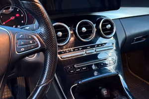 Mercedes classe c (2016)-solo 105.000 km di motore